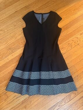 St. John Black Knit Fit & Flare Dress Size 10 Geometric Hem Career Cocktail